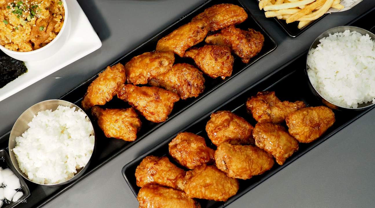 Курица bonchon в BonChon Chicken в Бангкоке